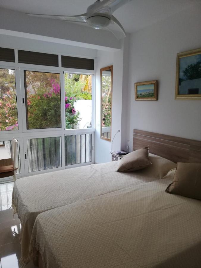 Ferienwohnung Apartamento A Pie De Playa En Marbella- Calahonda Mijas Exterior foto